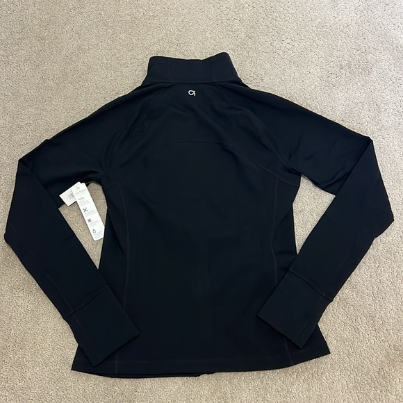 NWT GAP FIT full zipper black athletic jacket w/ thumb holes and zip pockets - Picture 4 of 11